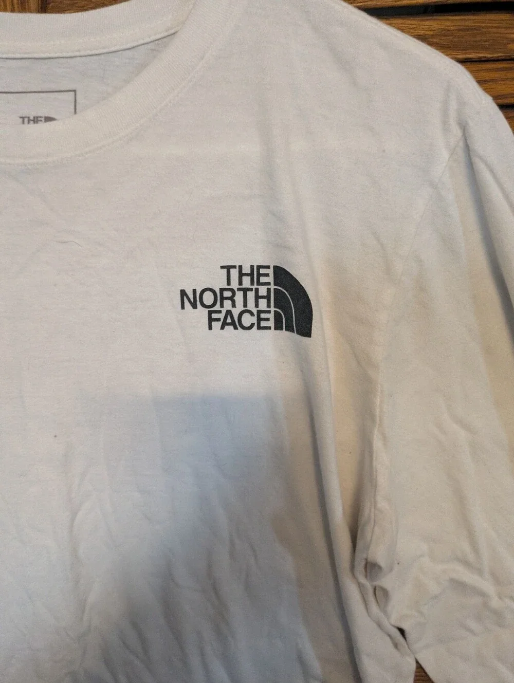 The North Face Men's Long Sleeve White Tee Shirt Back Logo Size Medium